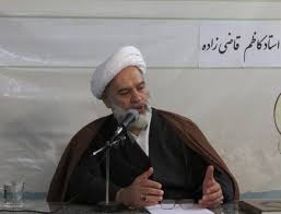 نقد و بررسی کارکرد اهتمام به تنزیل در تفسیر معارج التفکر و دقائق التدبر
